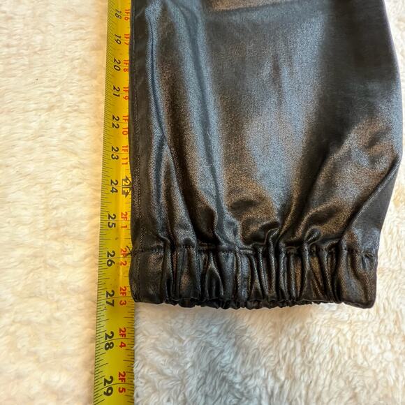 Express Women's Black Shiny Paratrooper Pants Size 10 Cinched Cuff Waxy Look - Picture 6 of 6